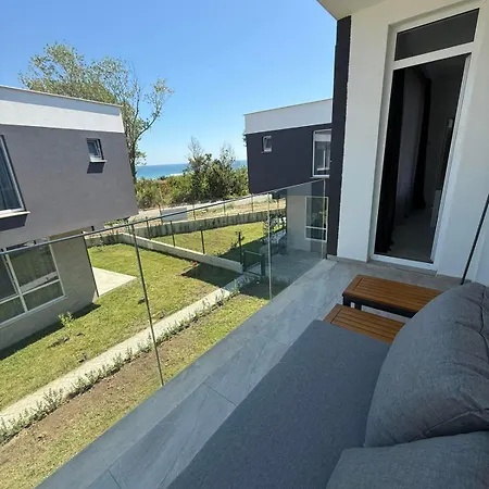 Aurum Smokinya 3 ヴィラ *