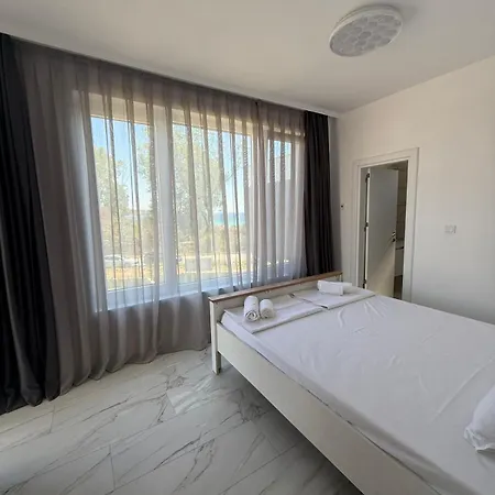 Aurum Smokinya 3 * ソゾポル