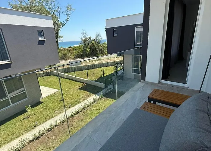 Aurum Smokinya 3 Villa *